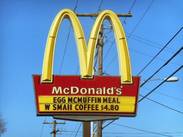 mcdonalds_small_coffee_hollyj[1].JPG